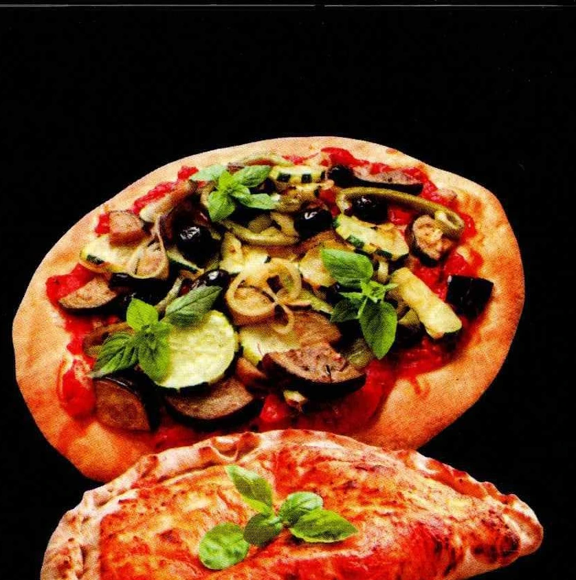 Pizza garnie et calzone, visuel du livret May Kebab